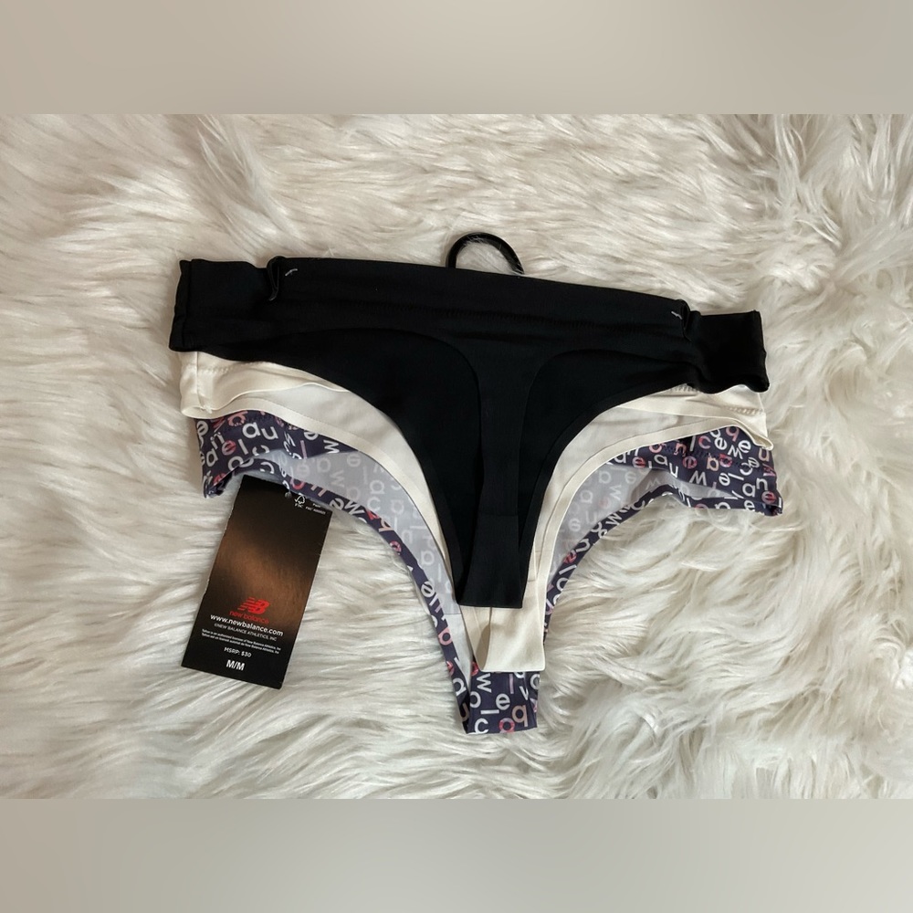 πππNEW BALANCE THONGS - Picture 2 of 2